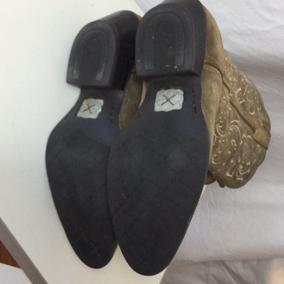 Twisted X Brown Heeled Cowgirl Boots - Picture 7 of 12